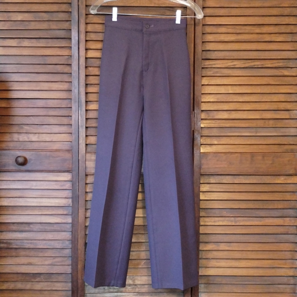 Levi's Women's Straight Leg Pants in Dark Brown
